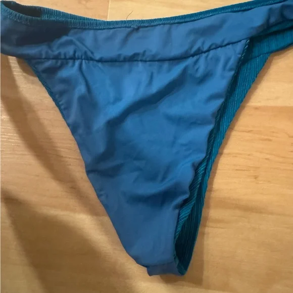 NWOT Berlook Blue Textured High Cut Bikini Bottoms Size Large - Picture 5 of 5